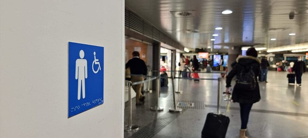 Placa Símbolo Internacional de Accesibilidad (SIA) braille Placa Símbolo Internacional de Accesibilidad (SIA) braille